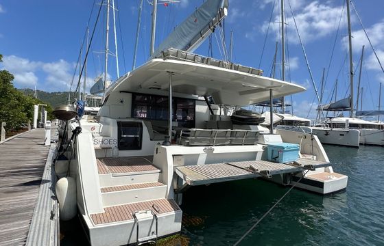 Fountaine Pajot Saona 47 No Shoes