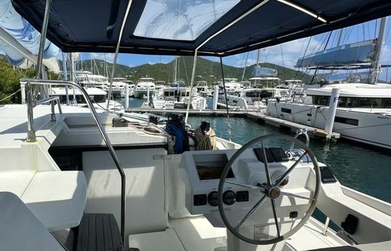 Fountaine Pajot Saona 47 No Shoes