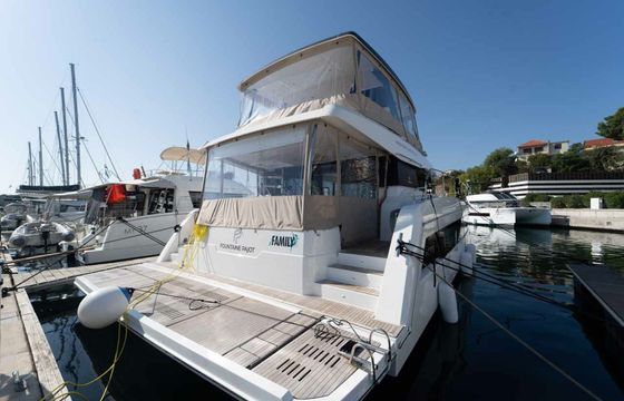 Fountaine Pajot MY6 Family 2.0