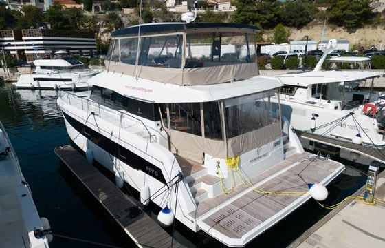 Fountaine Pajot MY6 Family 2.0