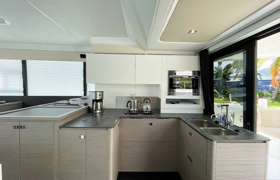 Fountaine Pajot MY 5 Two J Seas