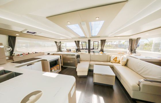 Fountaine Pajot Tanna 47 Cattitude