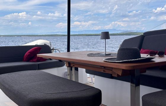 Fountaine Pajot New 41 Acamar