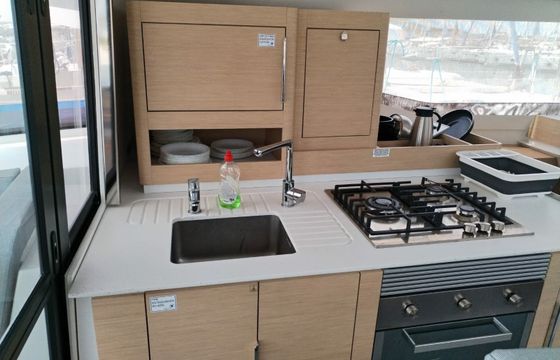 Fountaine Pajot Quatuor 44 Manatee
