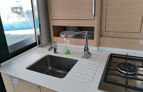 Fountaine Pajot Quatuor 44 Manatee