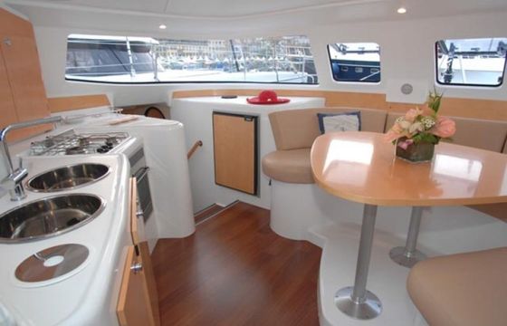 Fountaine Pajot Lavezzi 40 Tapas
