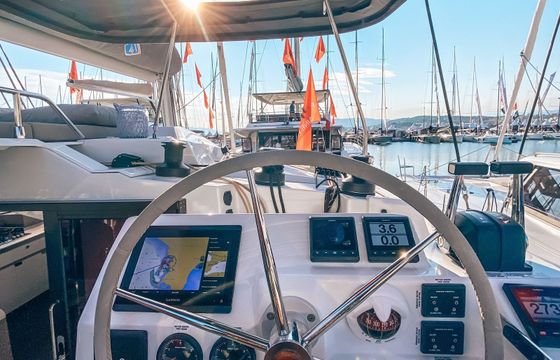 Fountaine Pajot Elba 45 White Bird
