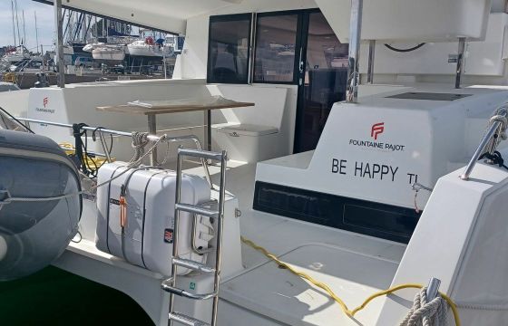 Fountaine Pajot Lucia 40 Be Happy