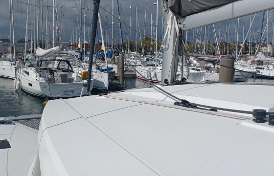 Fountaine Pajot Lucia 40 Be Happy