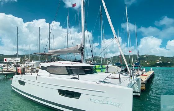 Fountaine Pajot Lucia 40 Happy Ours