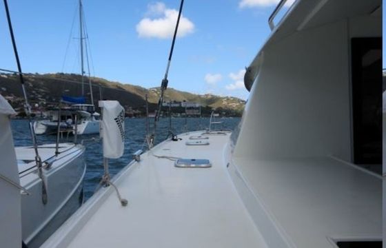 Fountaine Pajot Saba 50 Apres Ski