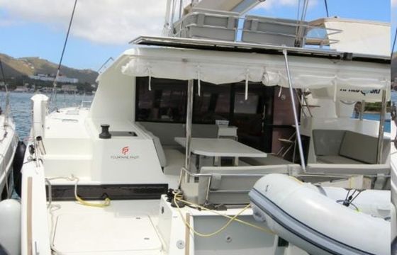 Fountaine Pajot Saba 50 Apres Ski