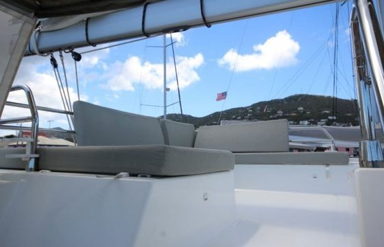 Fountaine Pajot Saba 50 Apres Ski