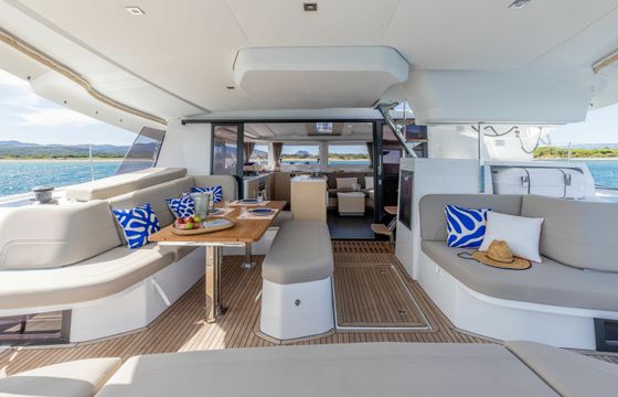 Fountaine Pajot FP44 Diver Dog