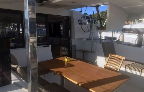 Fountaine Pajot Lucia 40 Ines