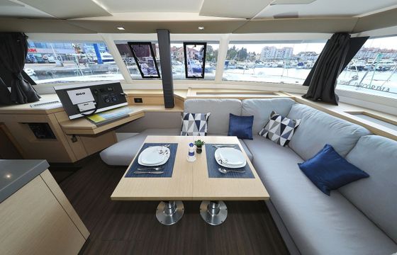 Fountaine Pajot Saona 47 Aquarius