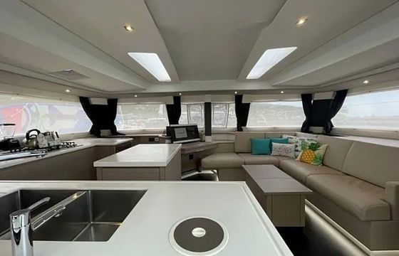 Fountaine Pajot Saba 50 Soleil Rae