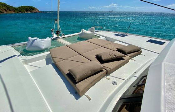 Fountaine Pajot Saona 47 Black Tortuga