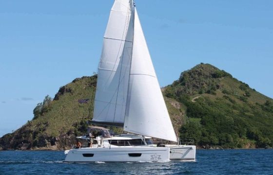 Fountaine Pajot Helia 44 Allende