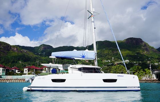 Fountaine Pajot Isla 40 Barnacle