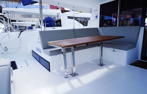 Fountaine Pajot Isla 40 Barnacle