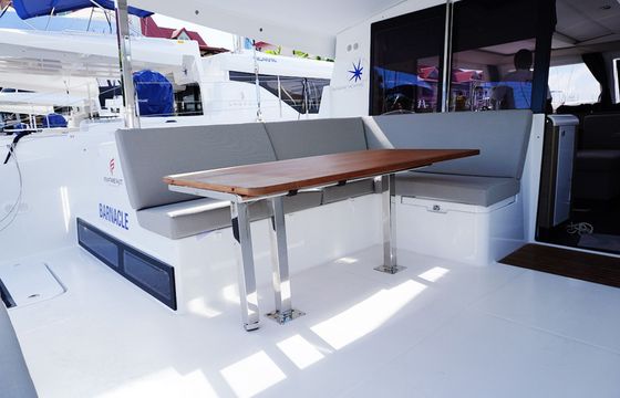 Fountaine Pajot Isla 40 Barnacle