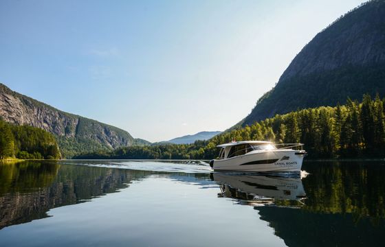 Greenline 39 Skien Electric yacht