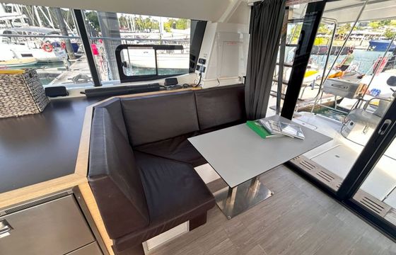 Fountaine Pajot MY 37 Pluton