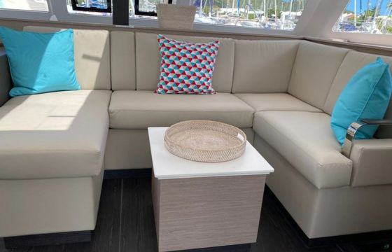 Fountaine Pajot Isla 40 Firefly