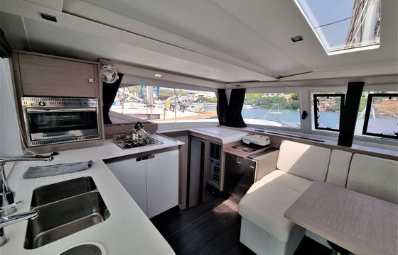 Fountaine Pajot Isla 40 Joy