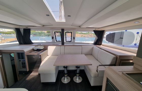 Fountaine Pajot Isla 40 Joy