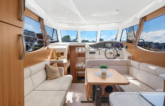 Greenline 33 Kragero Electric yacht