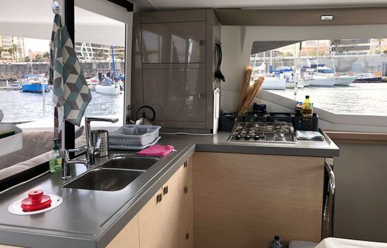 Fountaine Pajot Lucia 40 Aquila