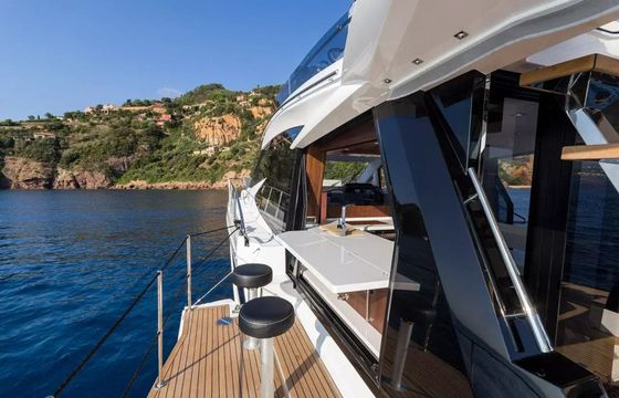 Galeon 500 Fly Aquarius Arrow