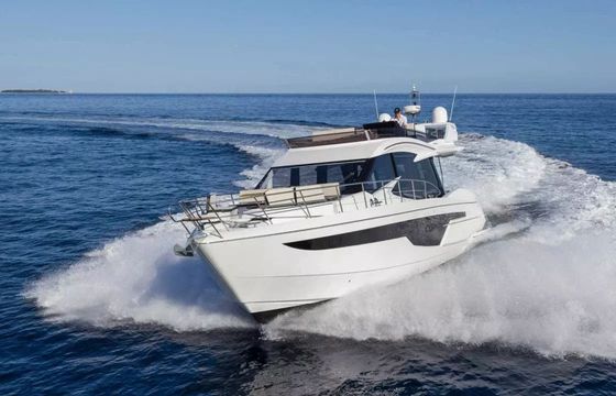 Galeon 500 Fly Aquarius Arrow