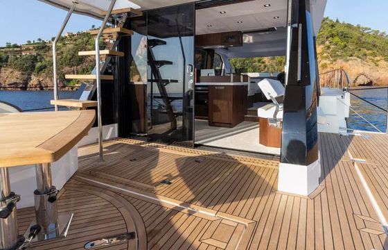 Galeon 500 Fly Aquarius Arrow