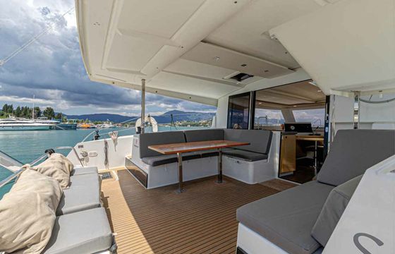 Fountaine Pajot Lucia 40 Servus