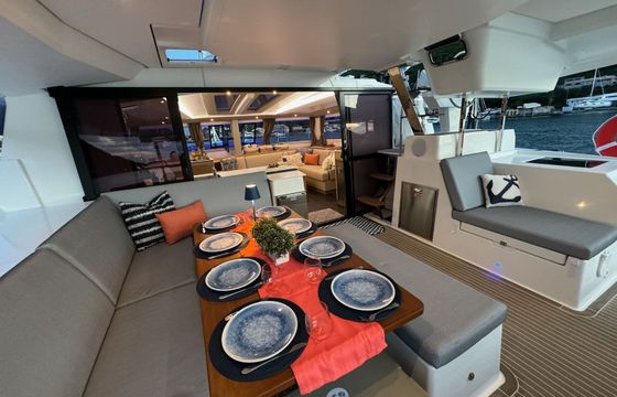 Fountaine Pajot Tanna 47 Feeling Knotty