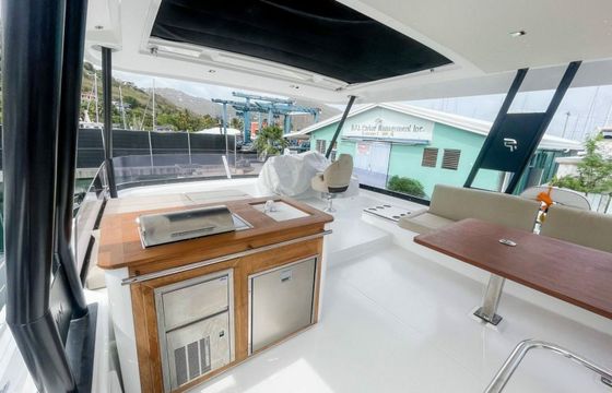 Fountaine Pajot MY6 Blue GypSea