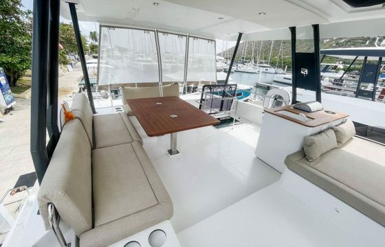 Fountaine Pajot MY6 Blue GypSea