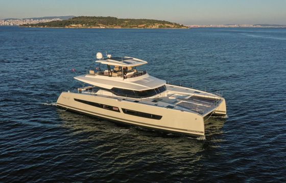 Fountaine Pajot Power 67 Ariva