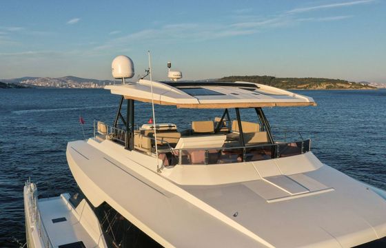 Fountaine Pajot Power 67 Ariva