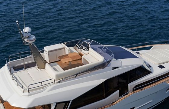 Greenline 48 Hybrid Green Breeze