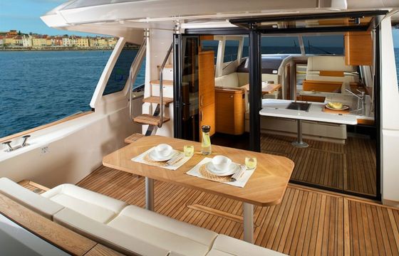 Greenline 48 Hybrid Green Breeze