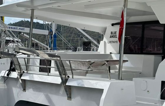 Fountaine Pajot Tanna 47 Blue Angel