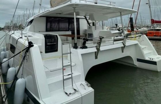 Fountaine Pajot Tanna 47 Blue Angel