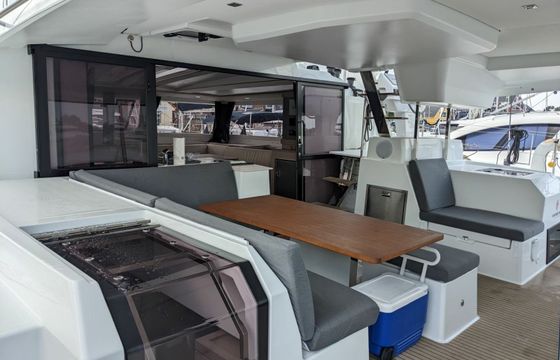 Fountaine Pajot Tanna 47 Dragonfly