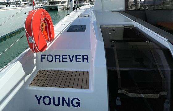 Fountaine Pajot Tanna 47 Knotty Cat