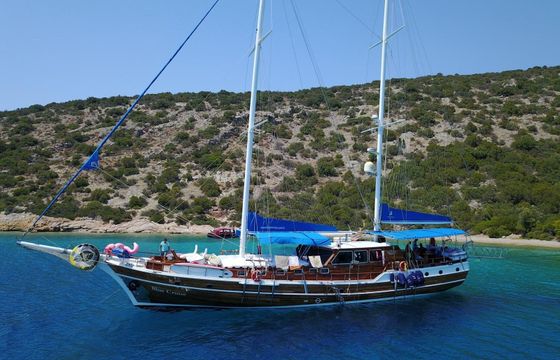 Gulet 104 Blue Cruise