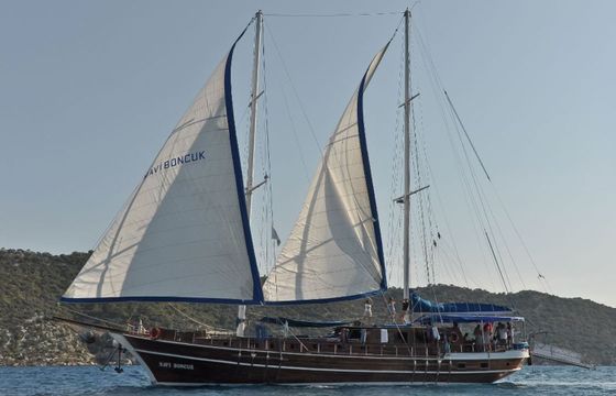 Gulet 82 Mavi Boncuk